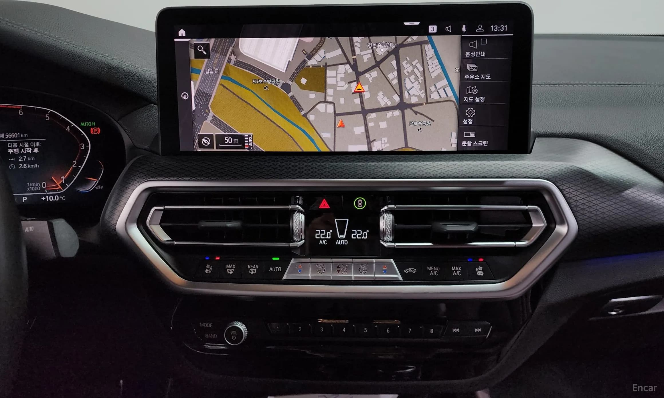 X4 (G02)