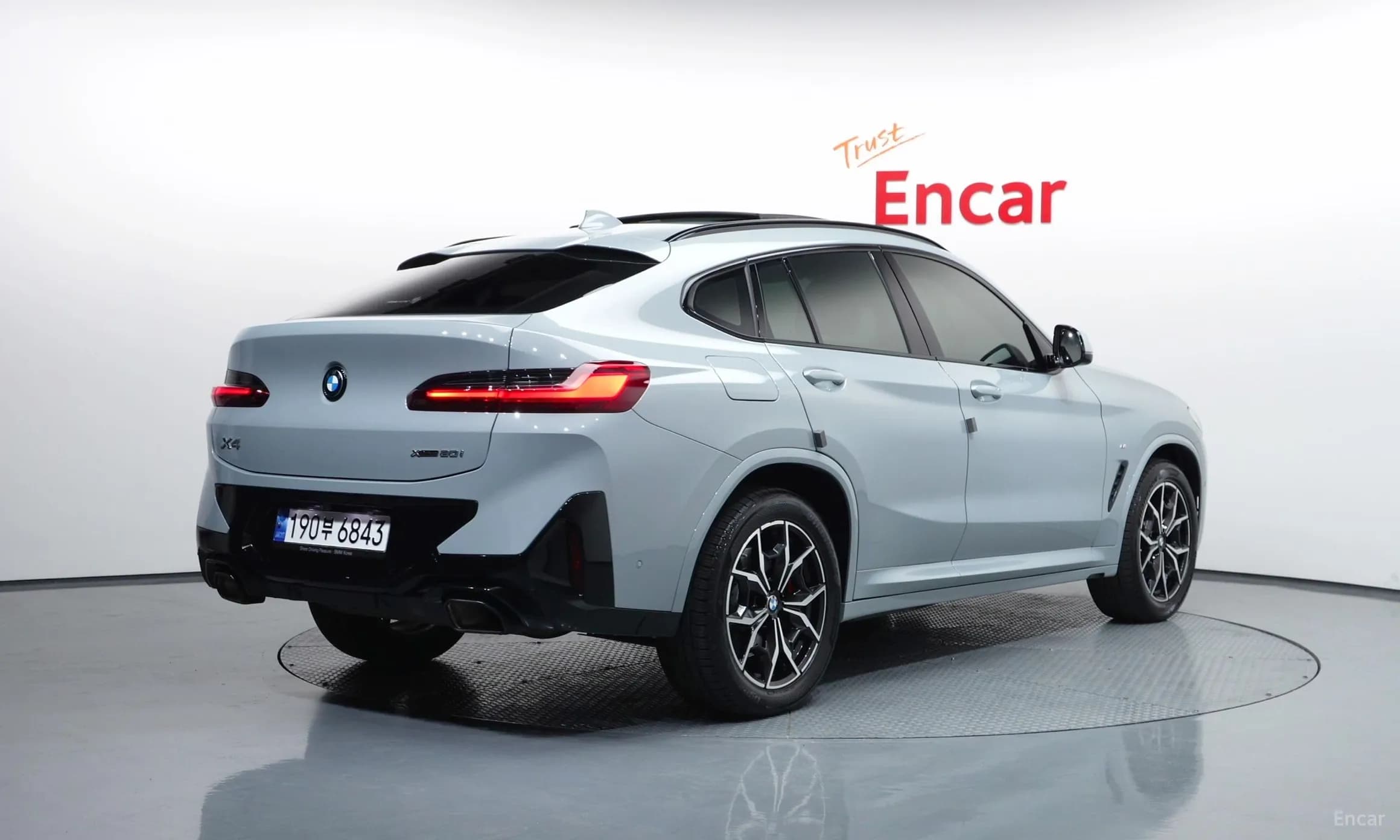 X4 (G02)