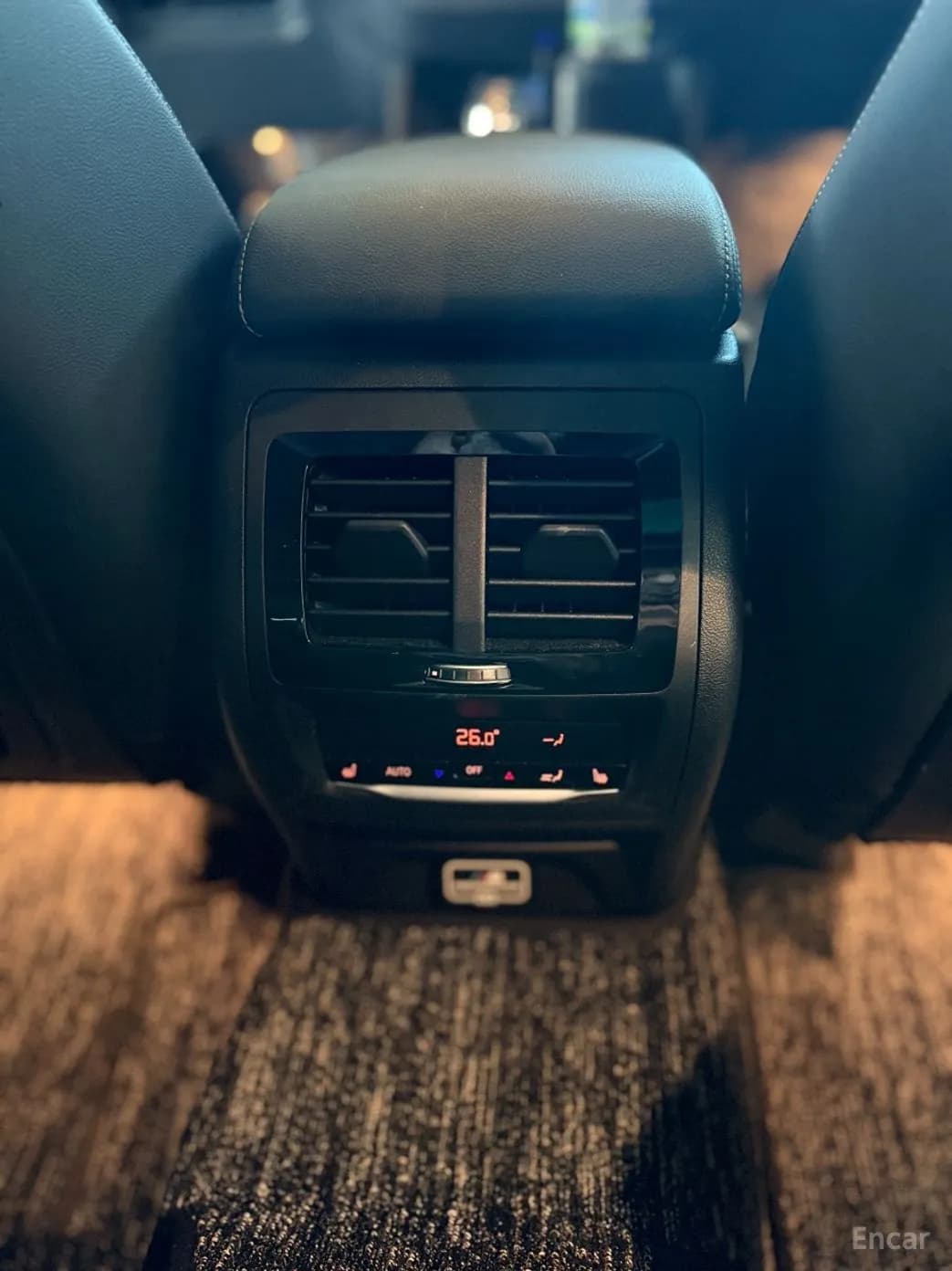 X4 (G02)