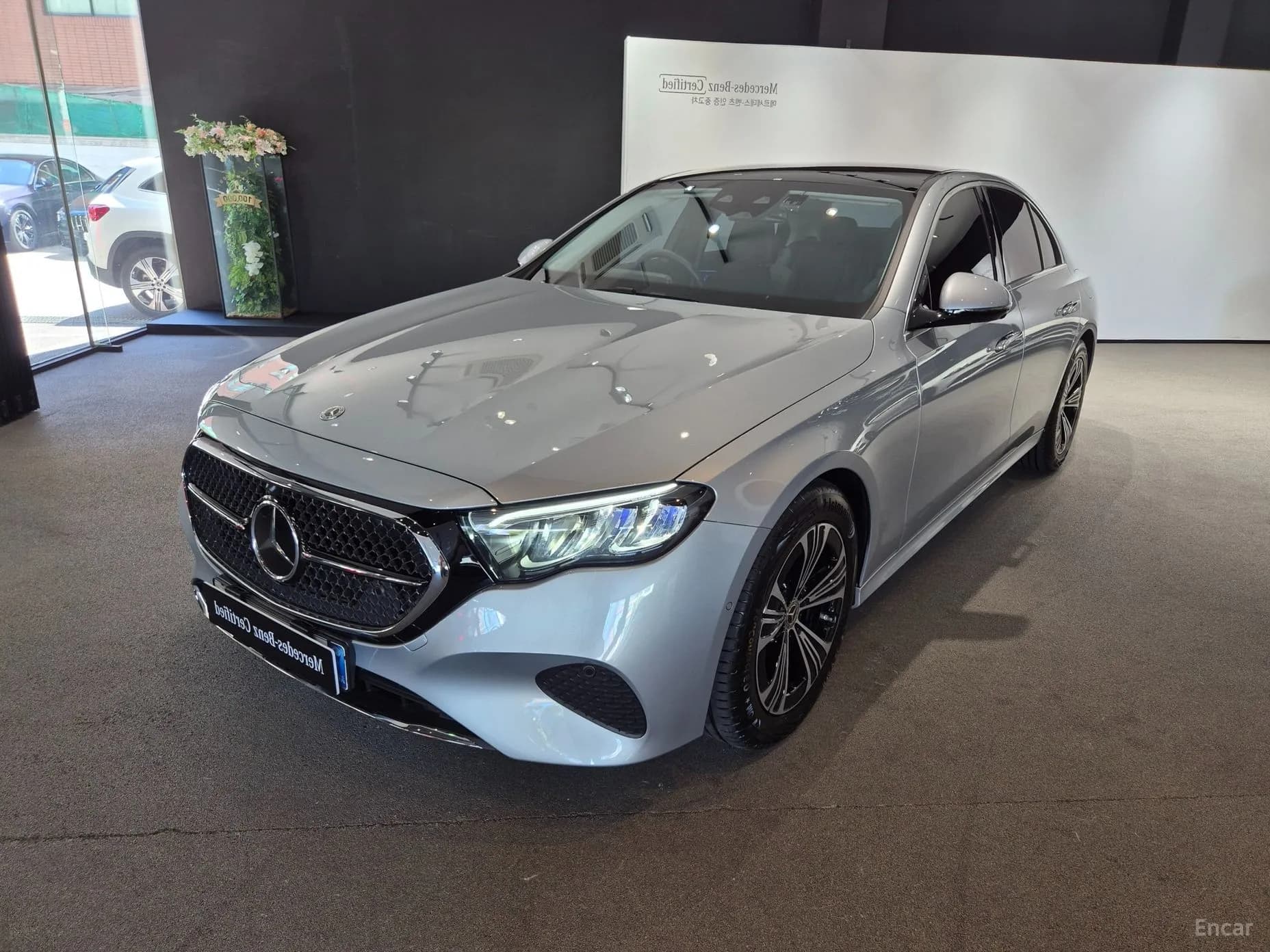 E-Class W214