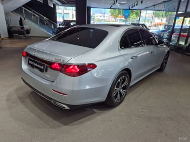 E-Class W214