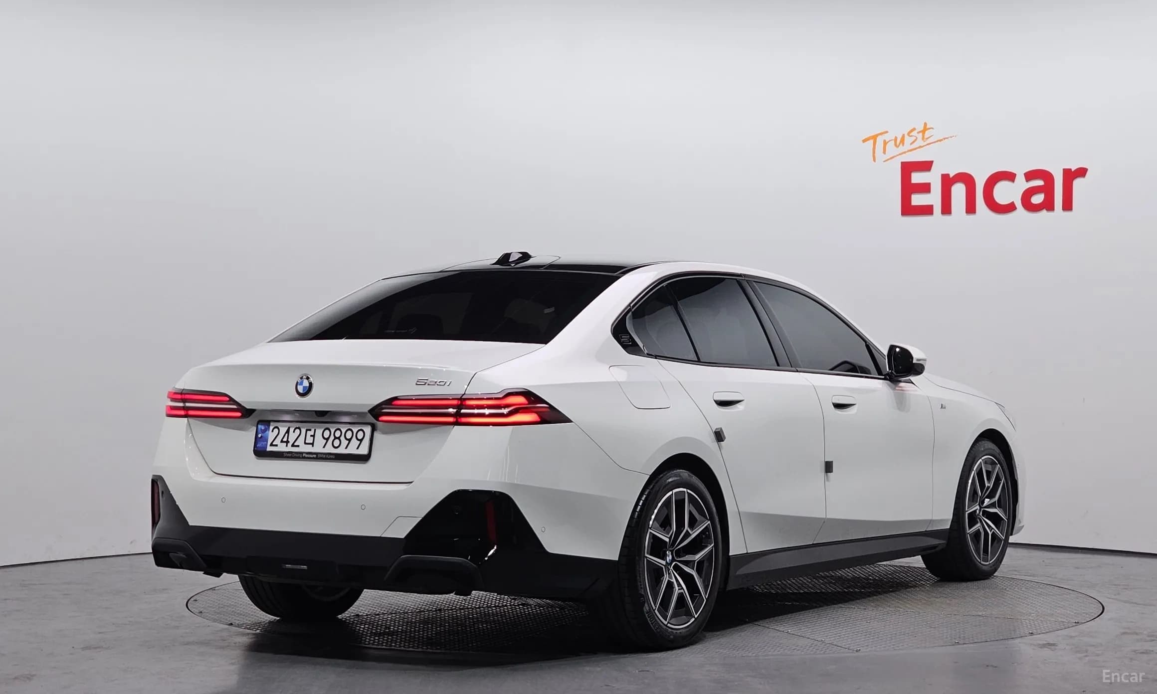 5 Series (G60)