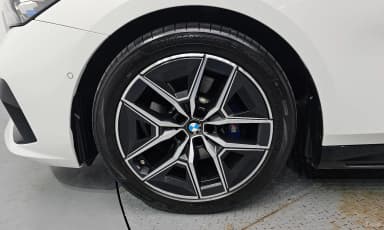 5 Series (G60)