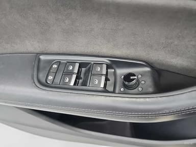Q8 (4M)