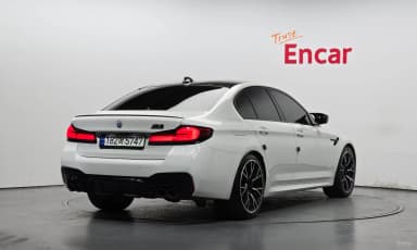 M5 (F90)