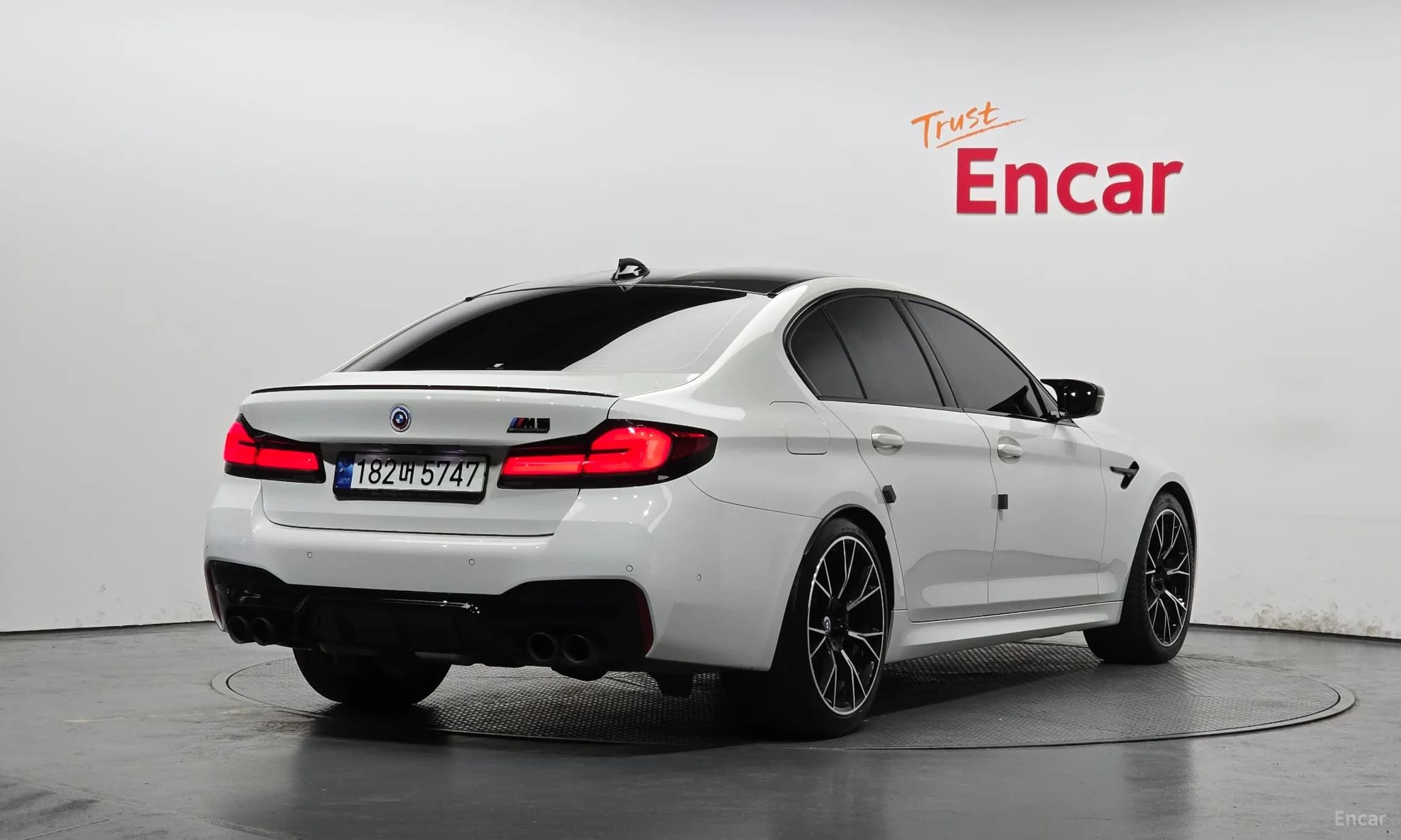 M5 (F90)