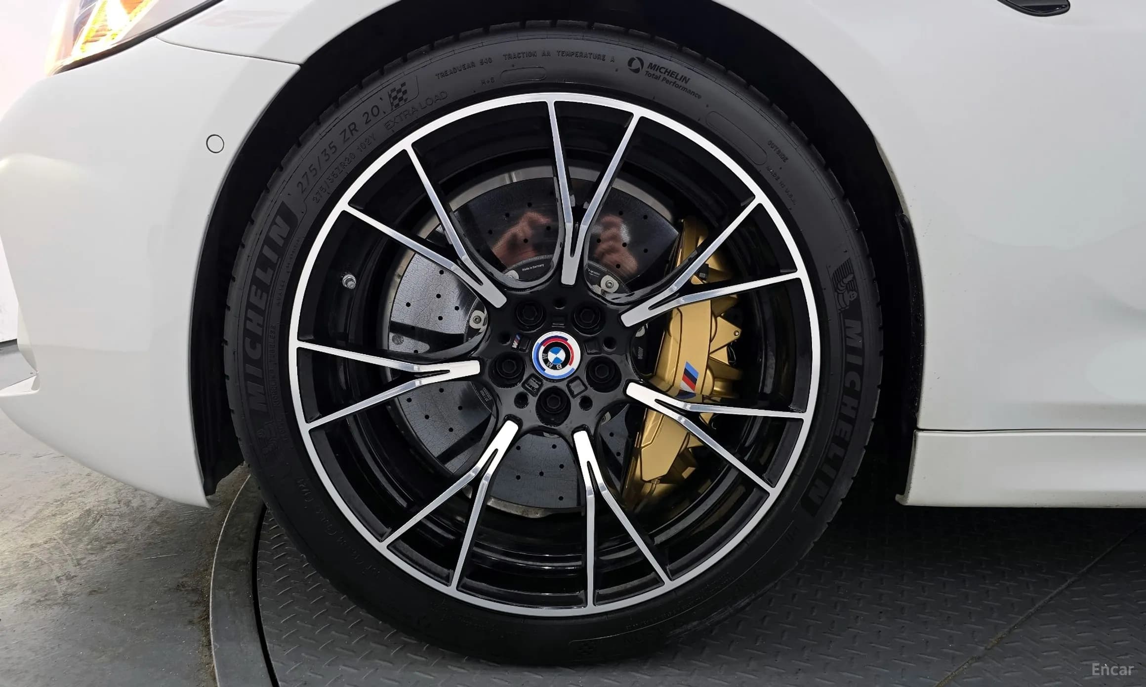 M5 (F90)