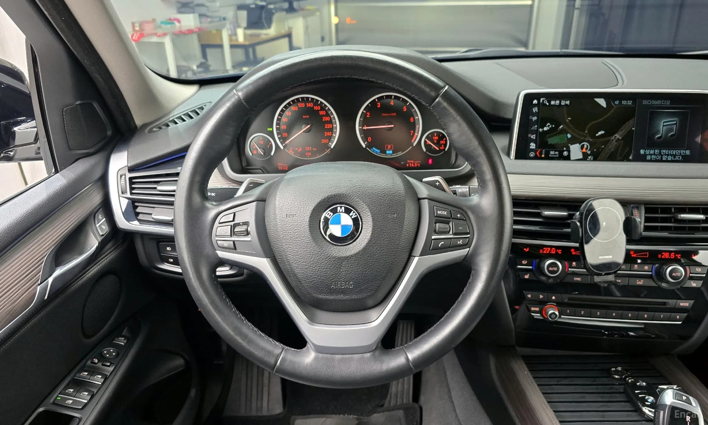 X5 (F15)