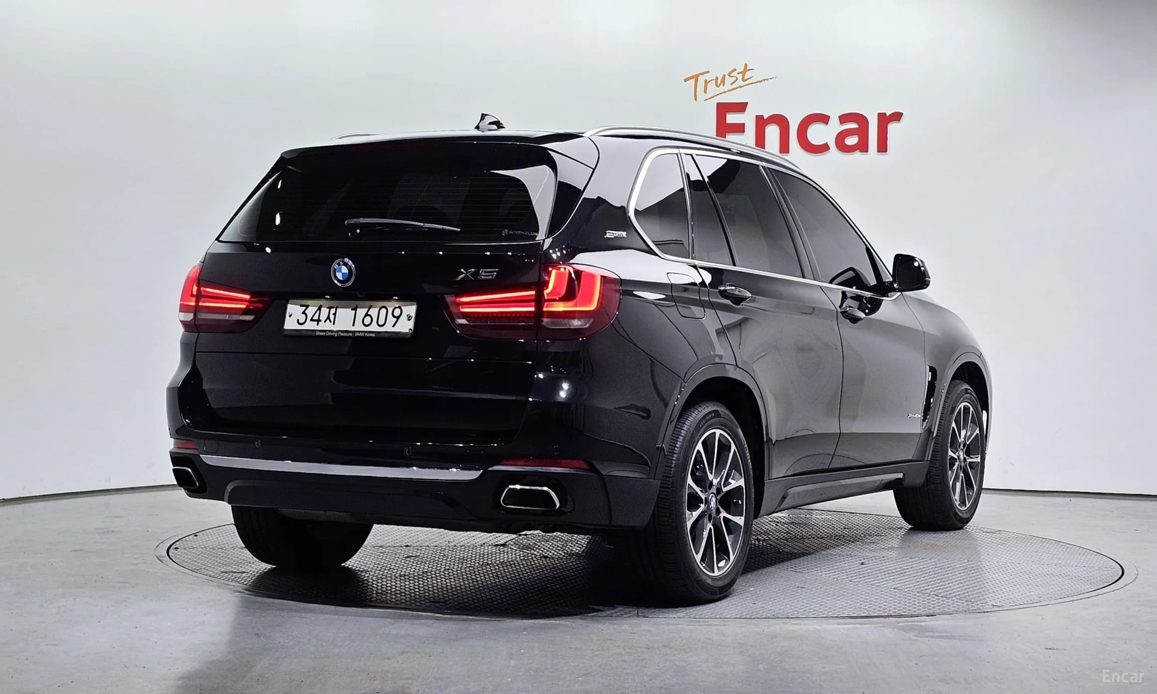 X5 (F15)