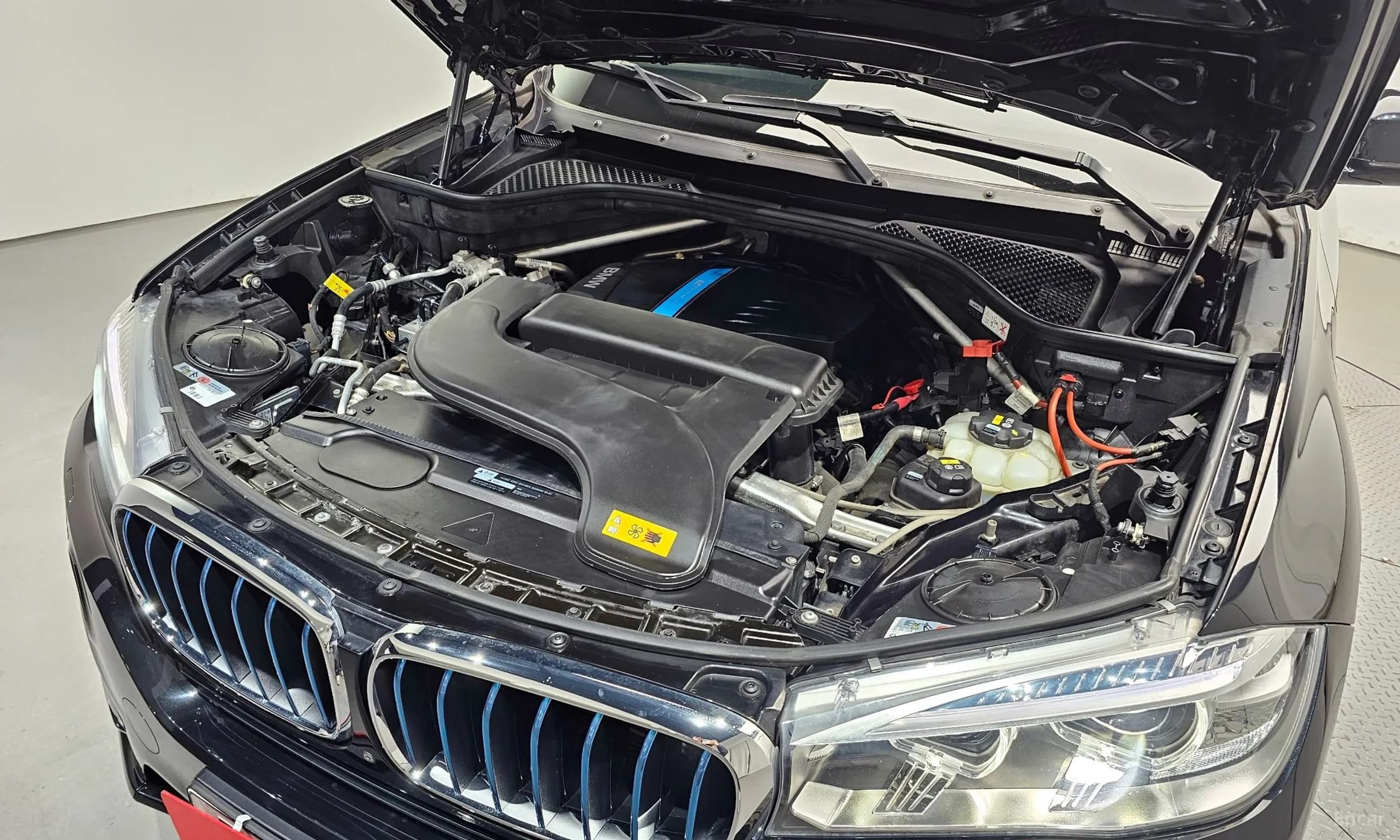 X5 (F15)