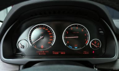 X5 (F15)