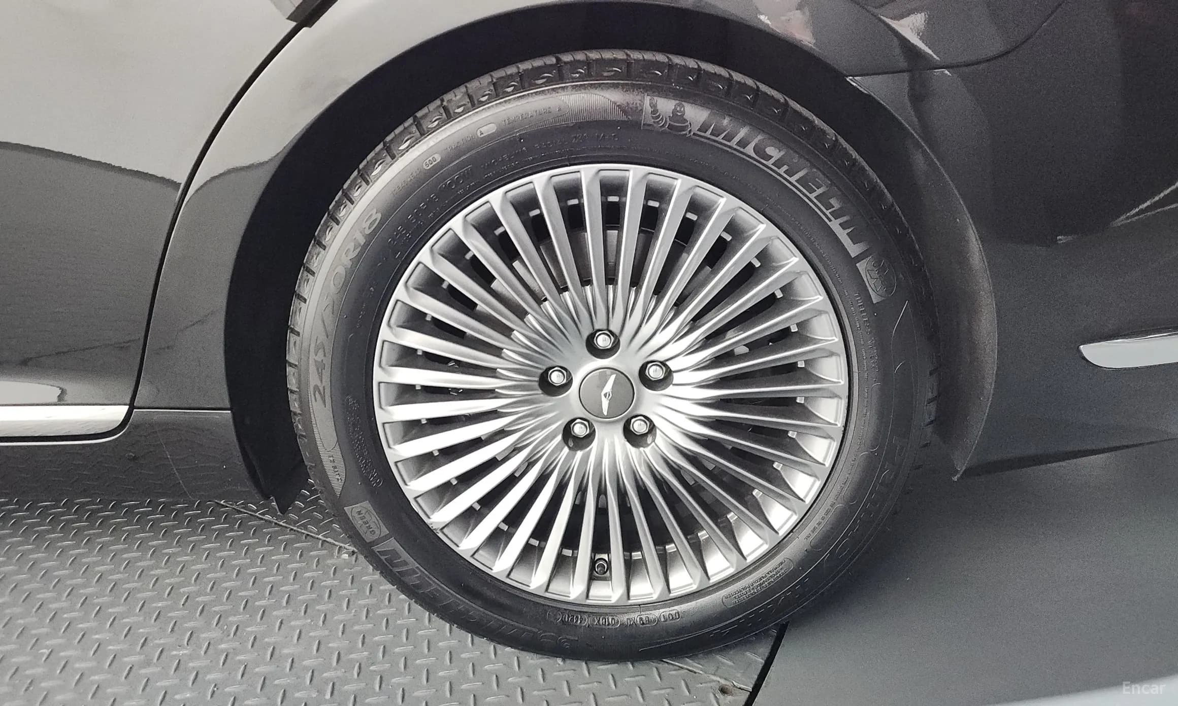 G90