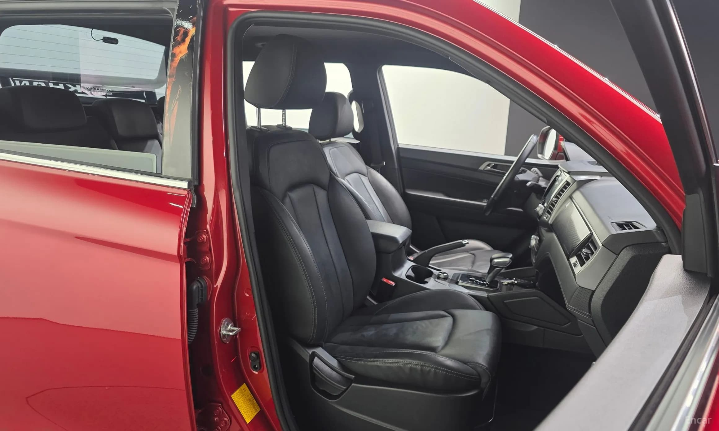 Rexton Sports Khan