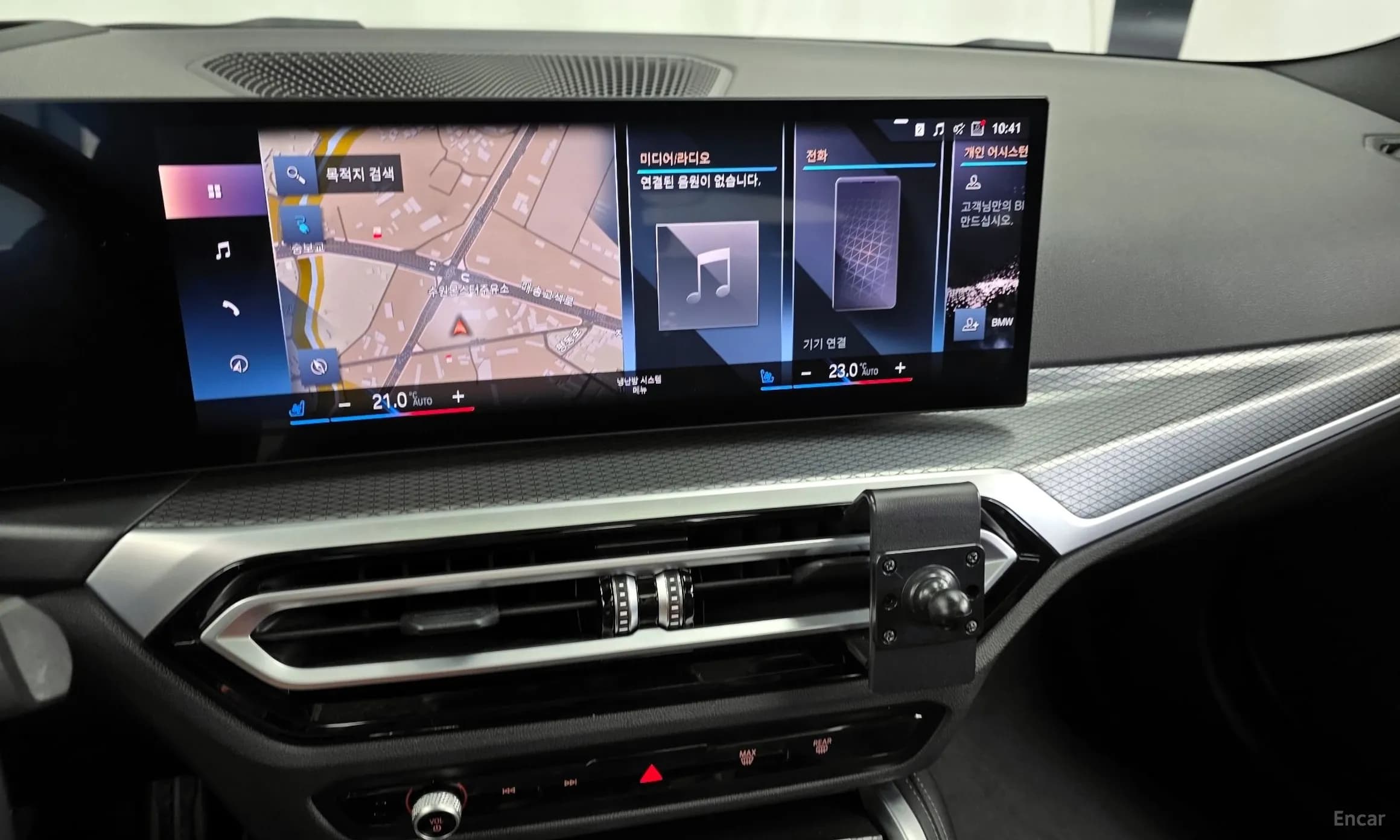 i4