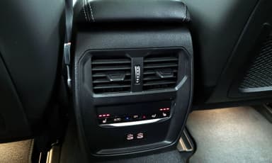 i4