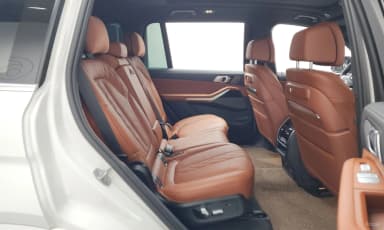 X7 (G07)