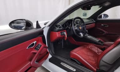 718 Cayman
