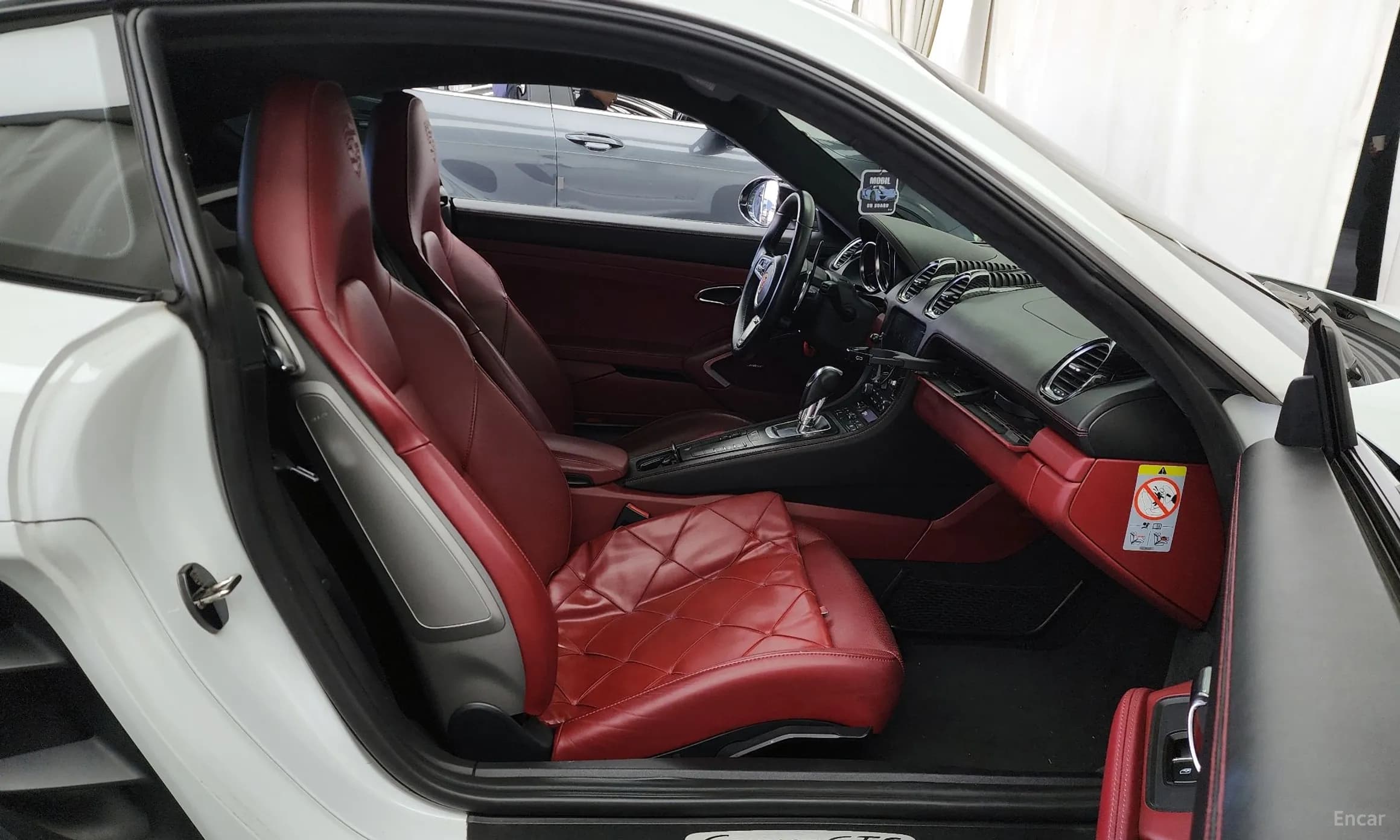 718 Cayman