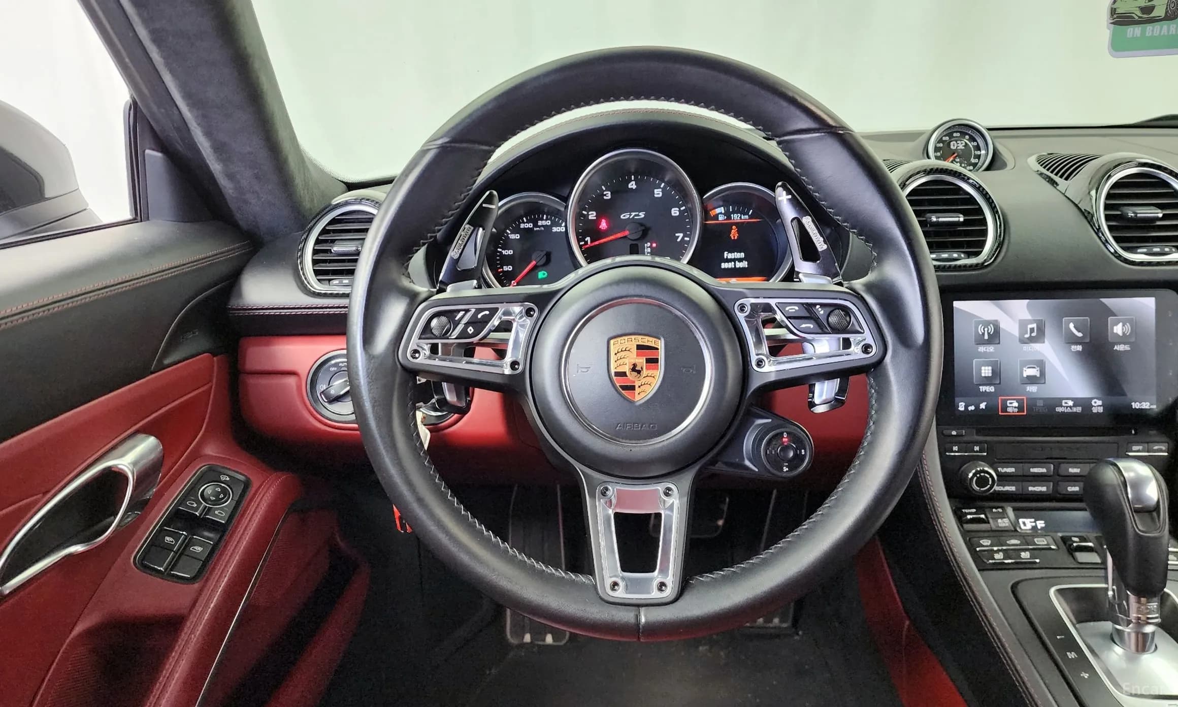 718 Cayman