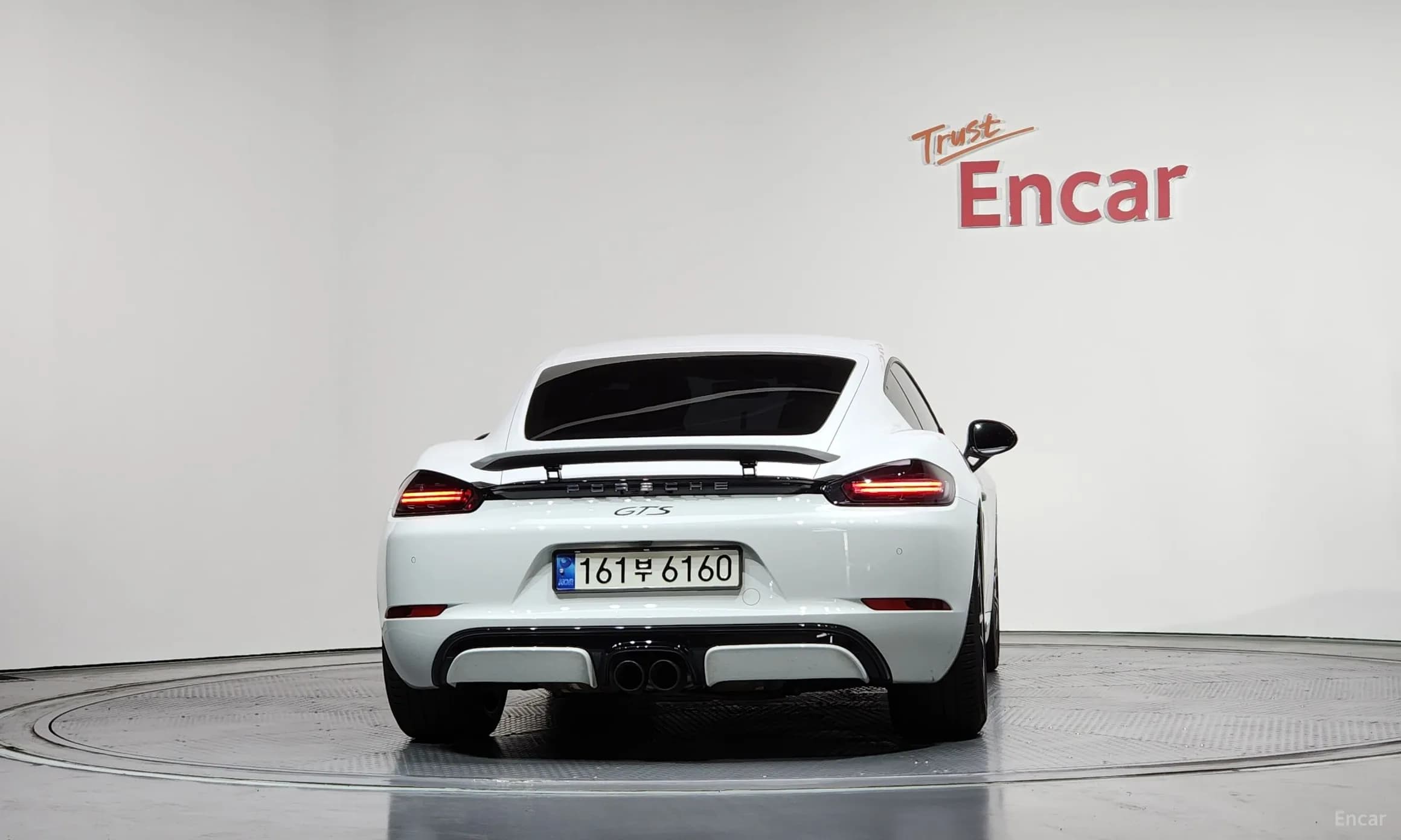 718 Cayman