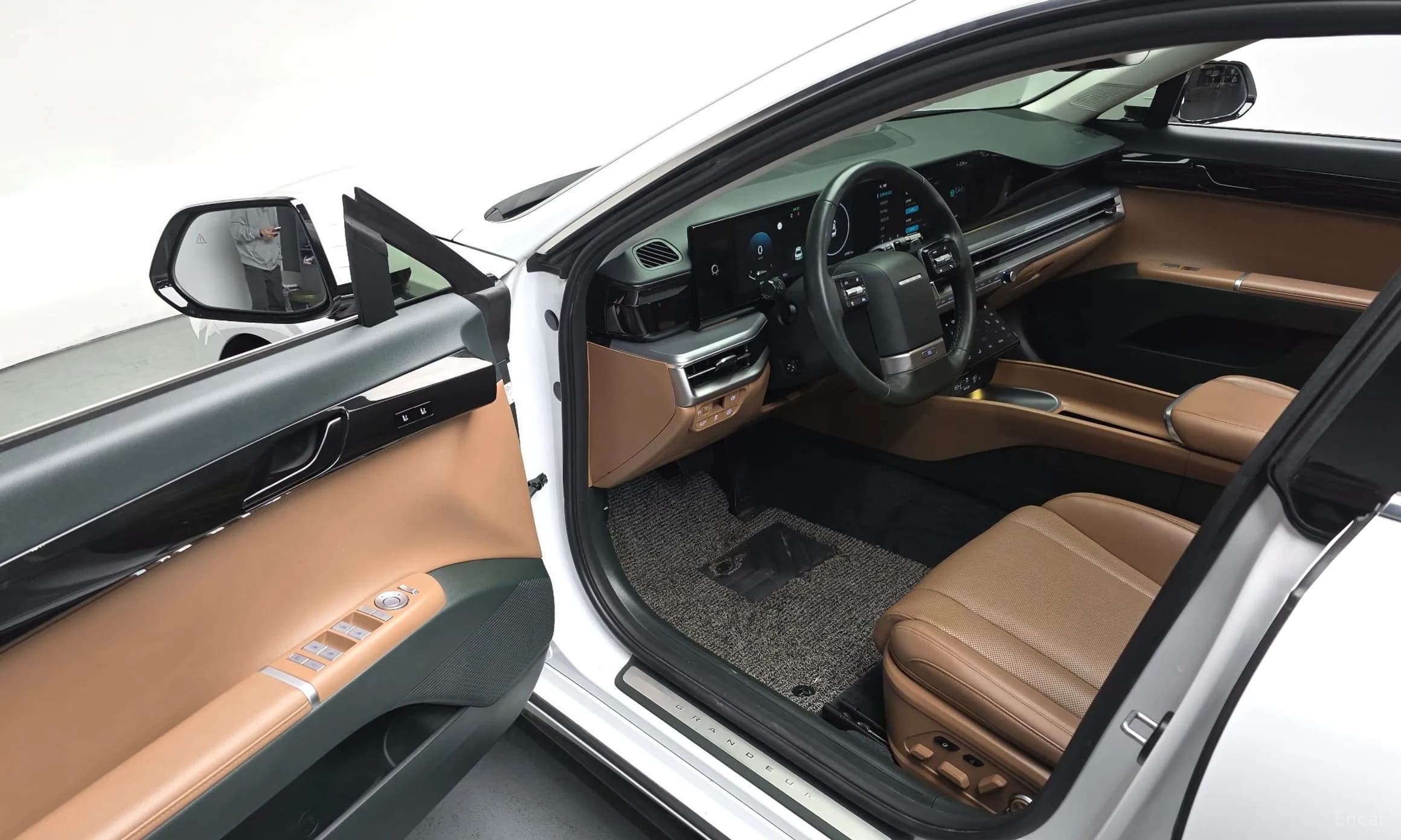 Grandeur Hybrid (GN7)