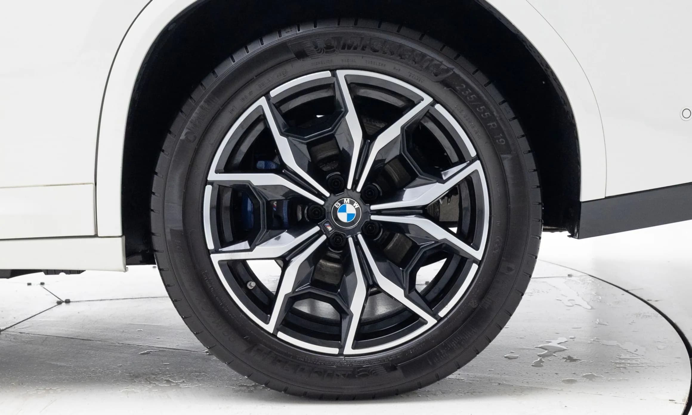 X4 (G02)