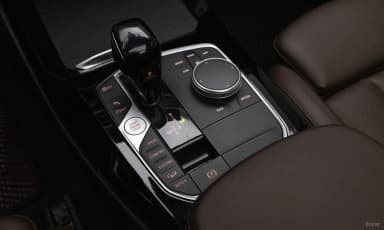 X3 (G01)