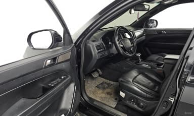 Rexton Sports Khan