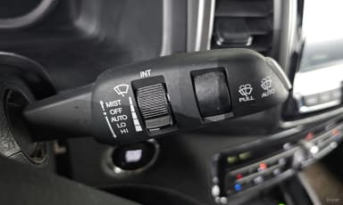 Rexton Sports Khan