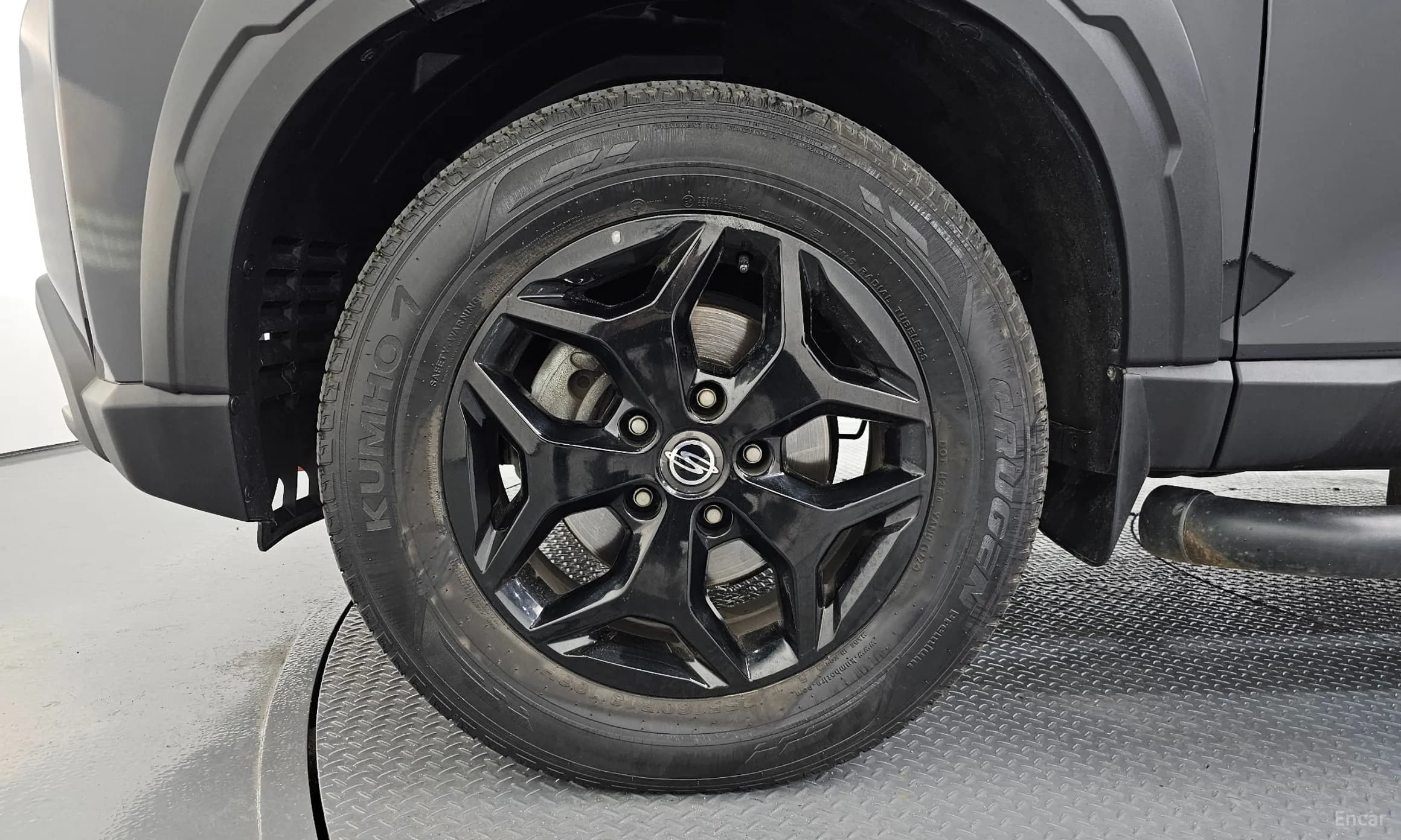 Rexton Sports Khan