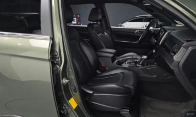 Rexton Sports Khan