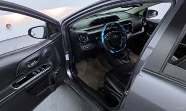 Prius C