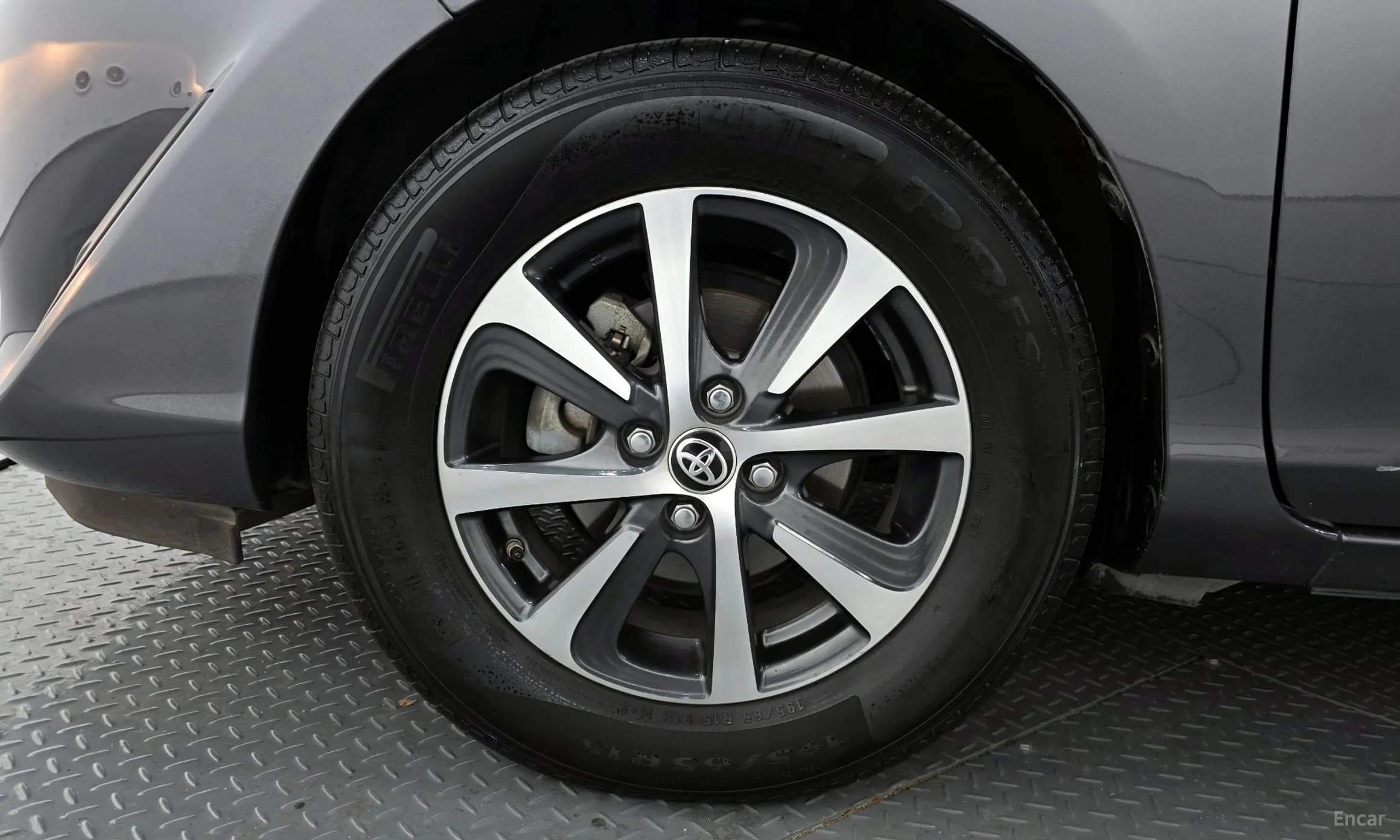 Prius C