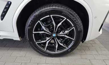 X4 (G02)