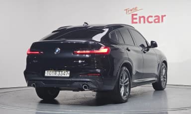 X4 (G02)