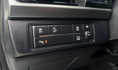 Rexton Sports Khan