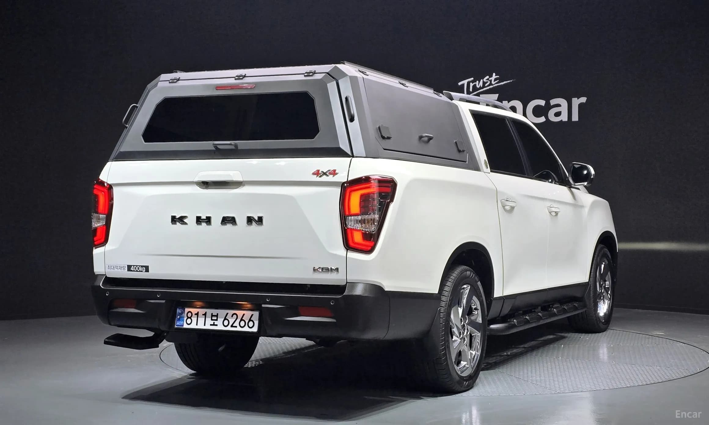 Rexton Sports Khan
