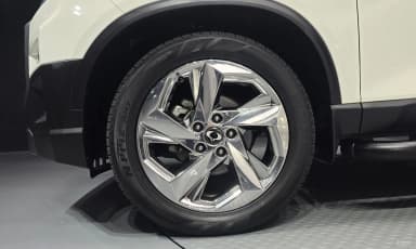 Rexton Sports Khan