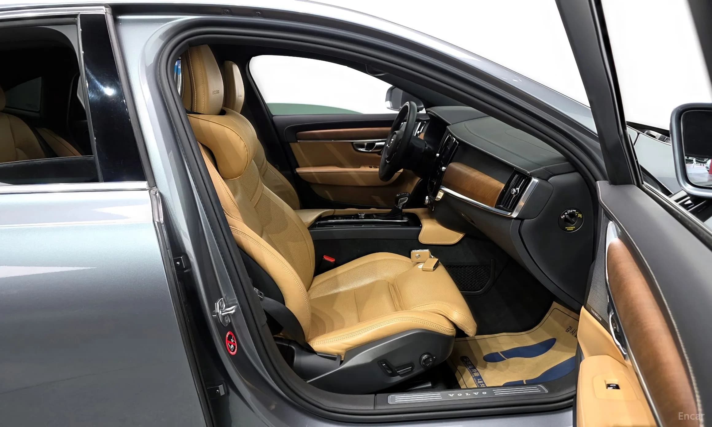 S90