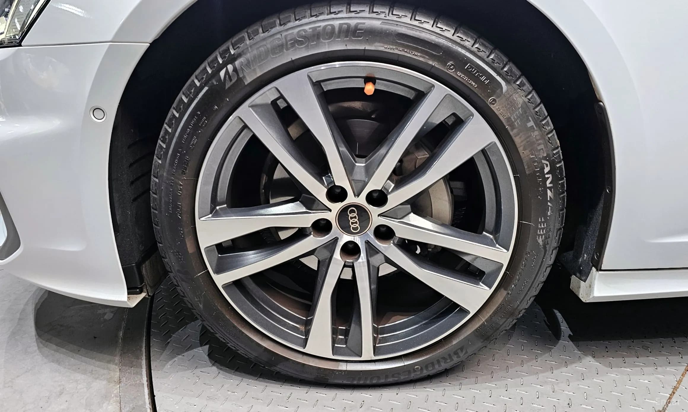 A6 (C8)