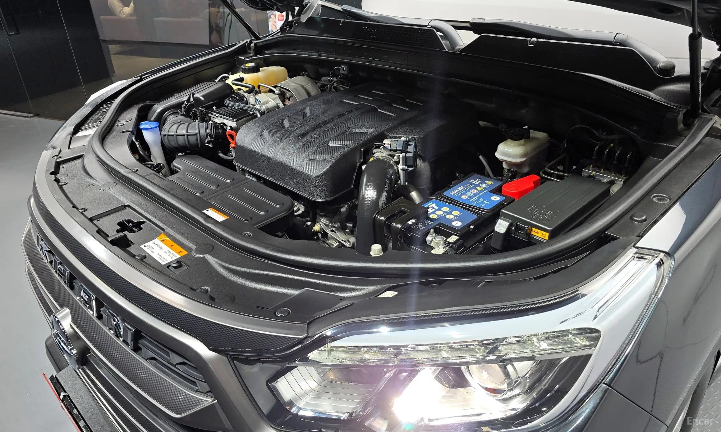 Rexton Sports Khan