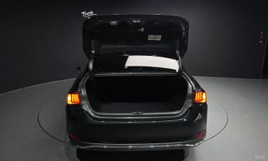 ES300h 7th Generation