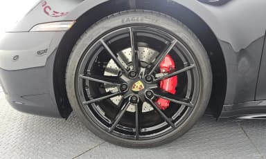 911 (992)