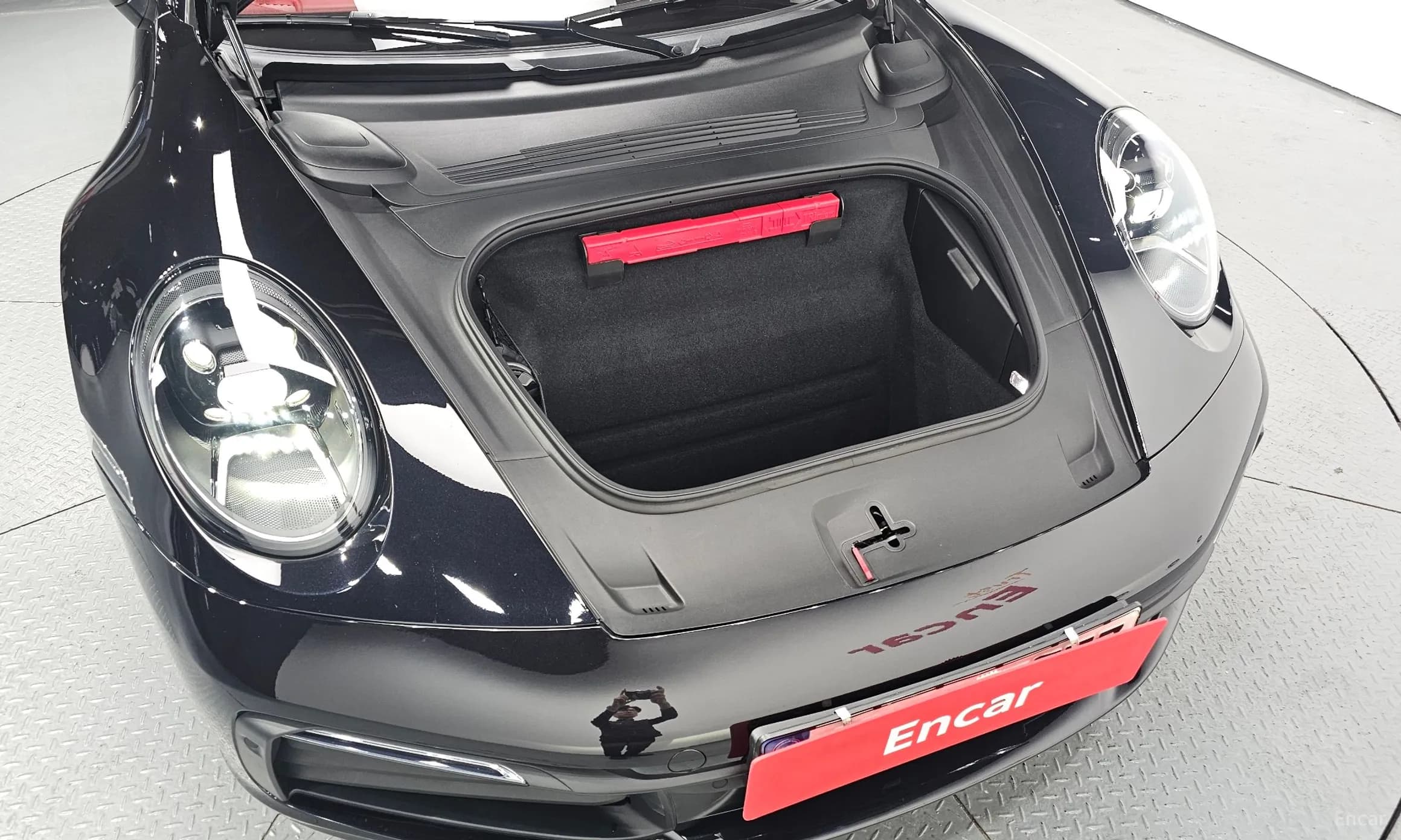 911 (992)
