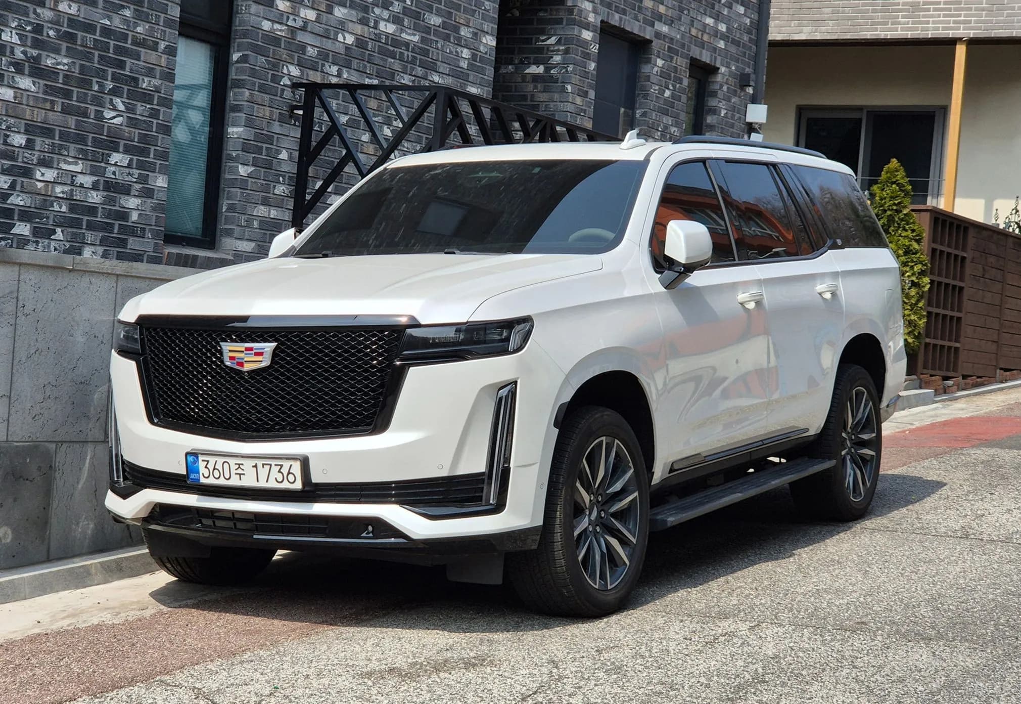 Escalade 5th Generation