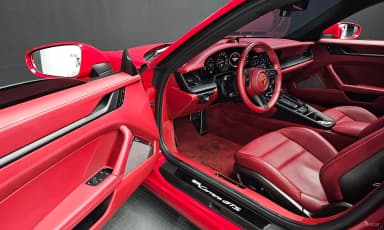 911 (992)