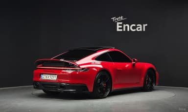 911 (992)