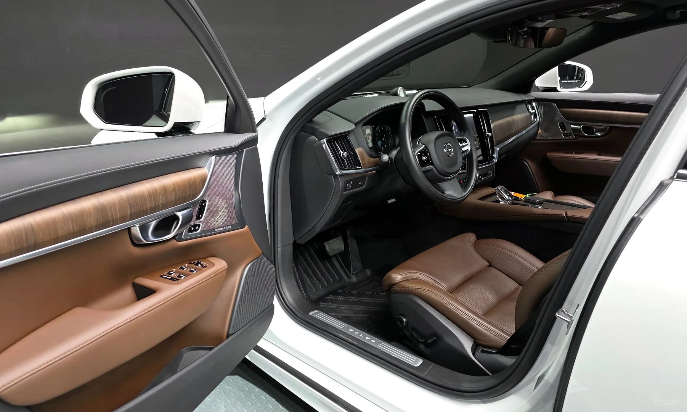 S90