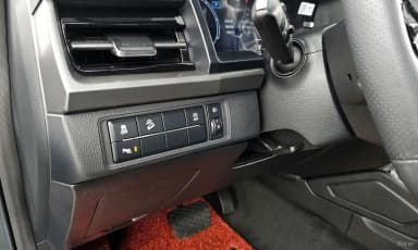 Rexton Sports Khan