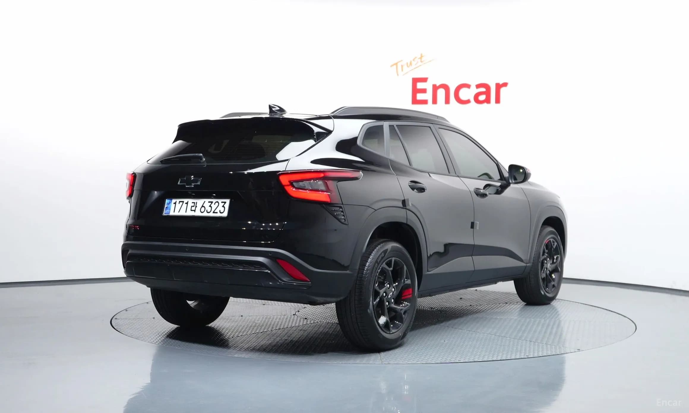 Trax Crossover